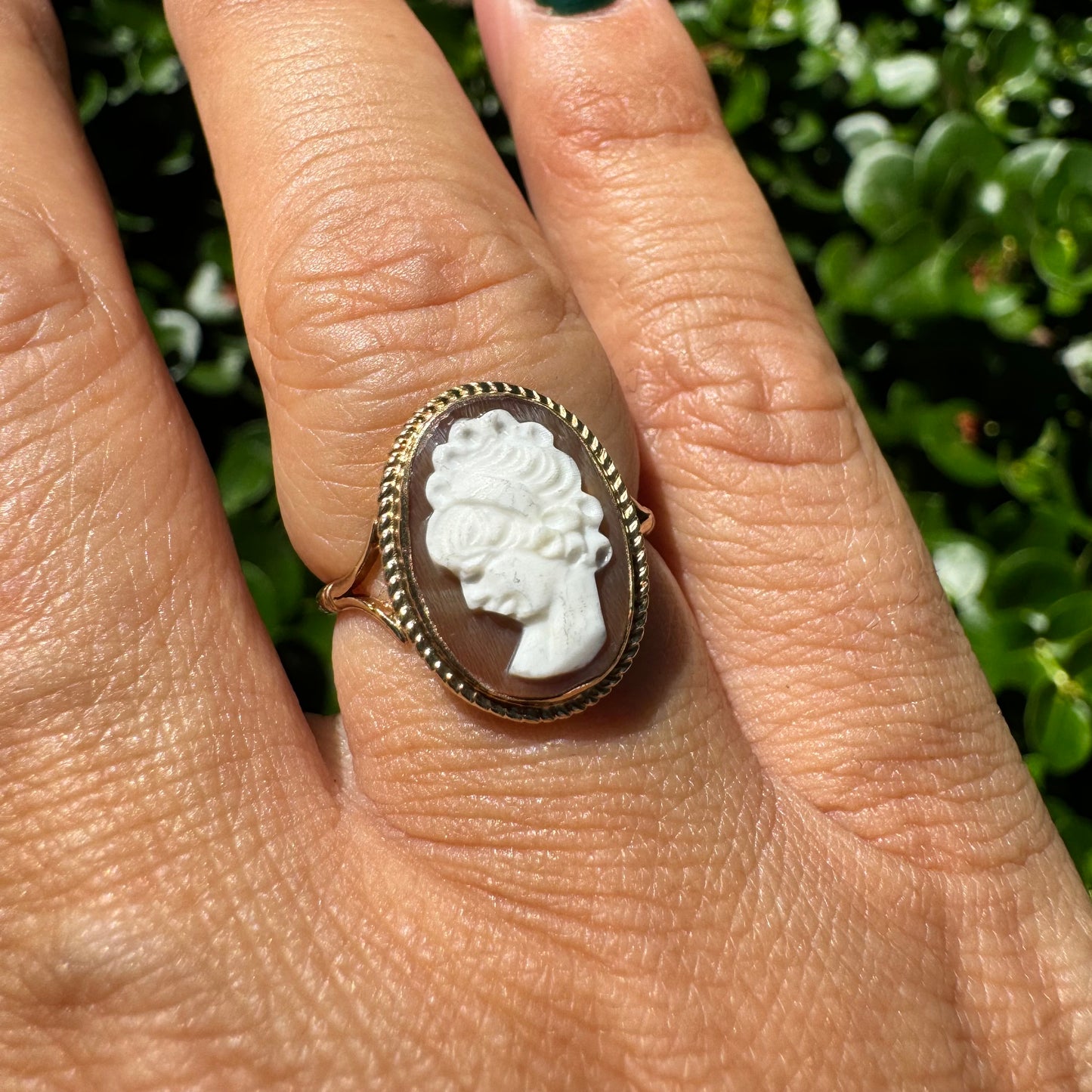 9K gold Cameo ring