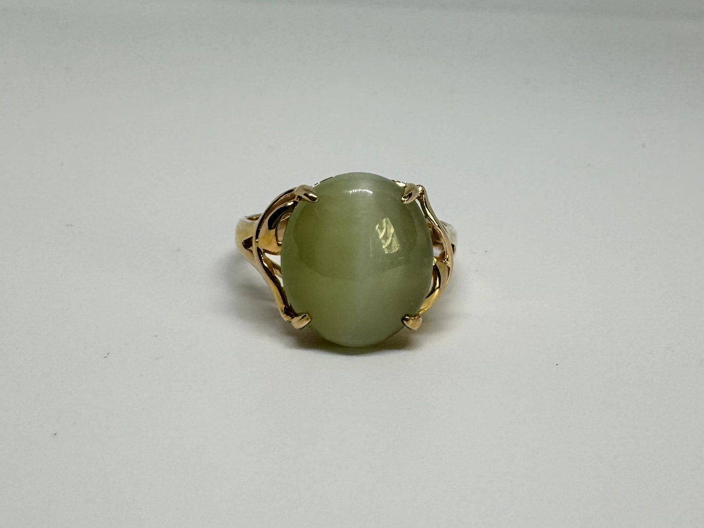 טבעת זהב 14K משובצת אבן Chrysoberyl Cats-Eye