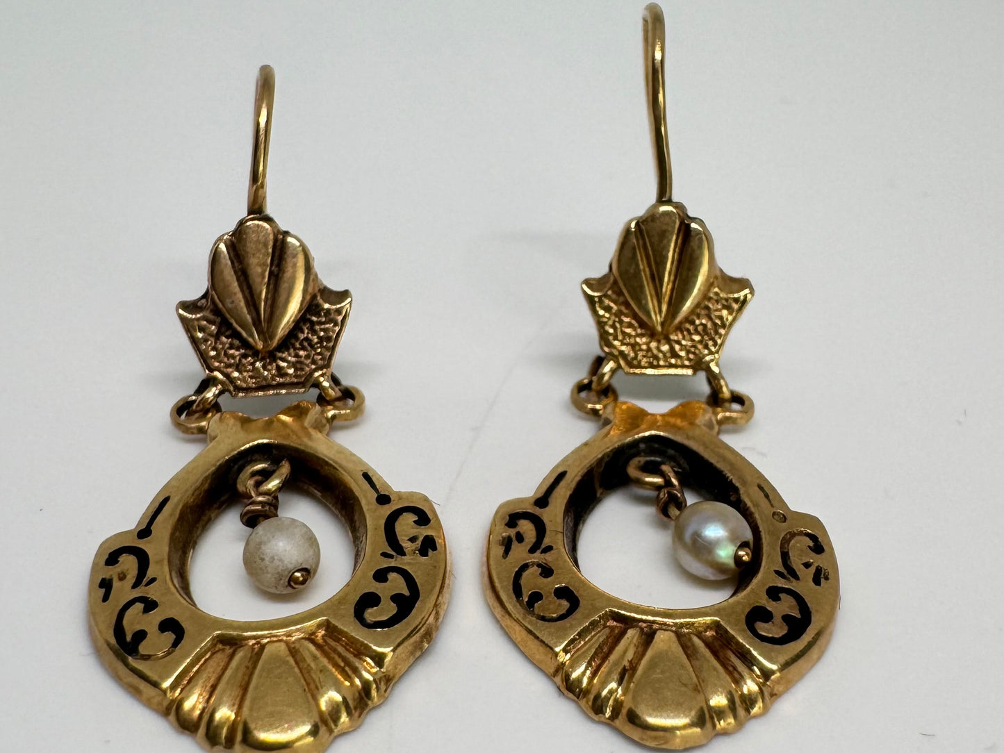 14K gold drop earrings set with Pearl