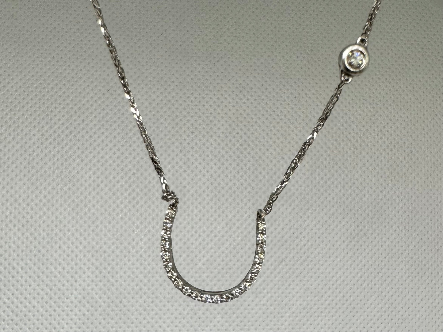 14K gold necklace set with Diamonds