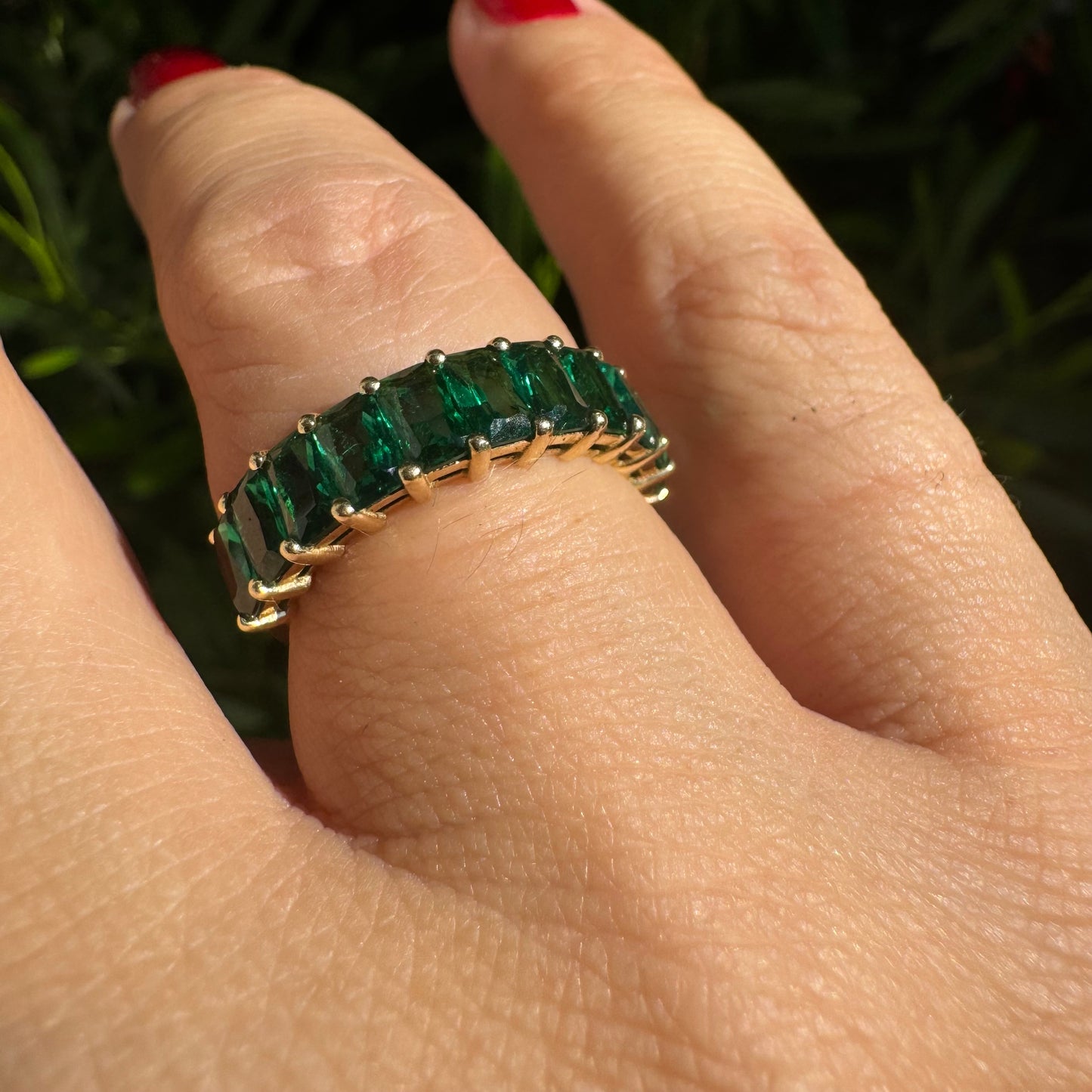 14K gold ring set with Emerald