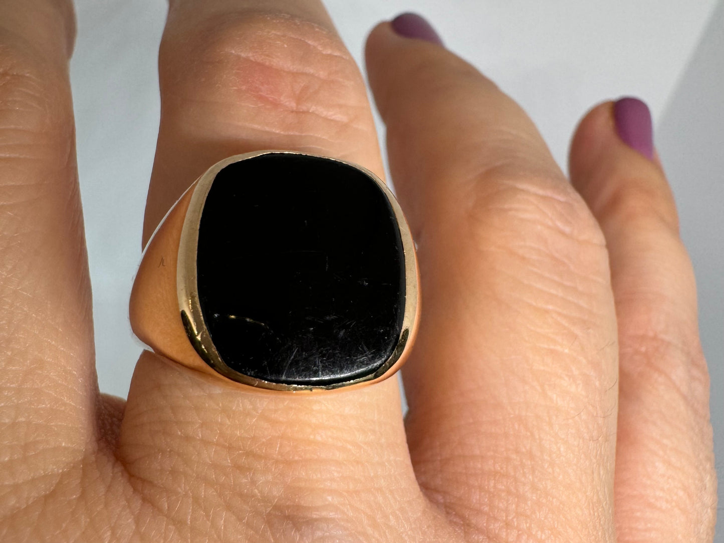 14K gold ring set with Onyx