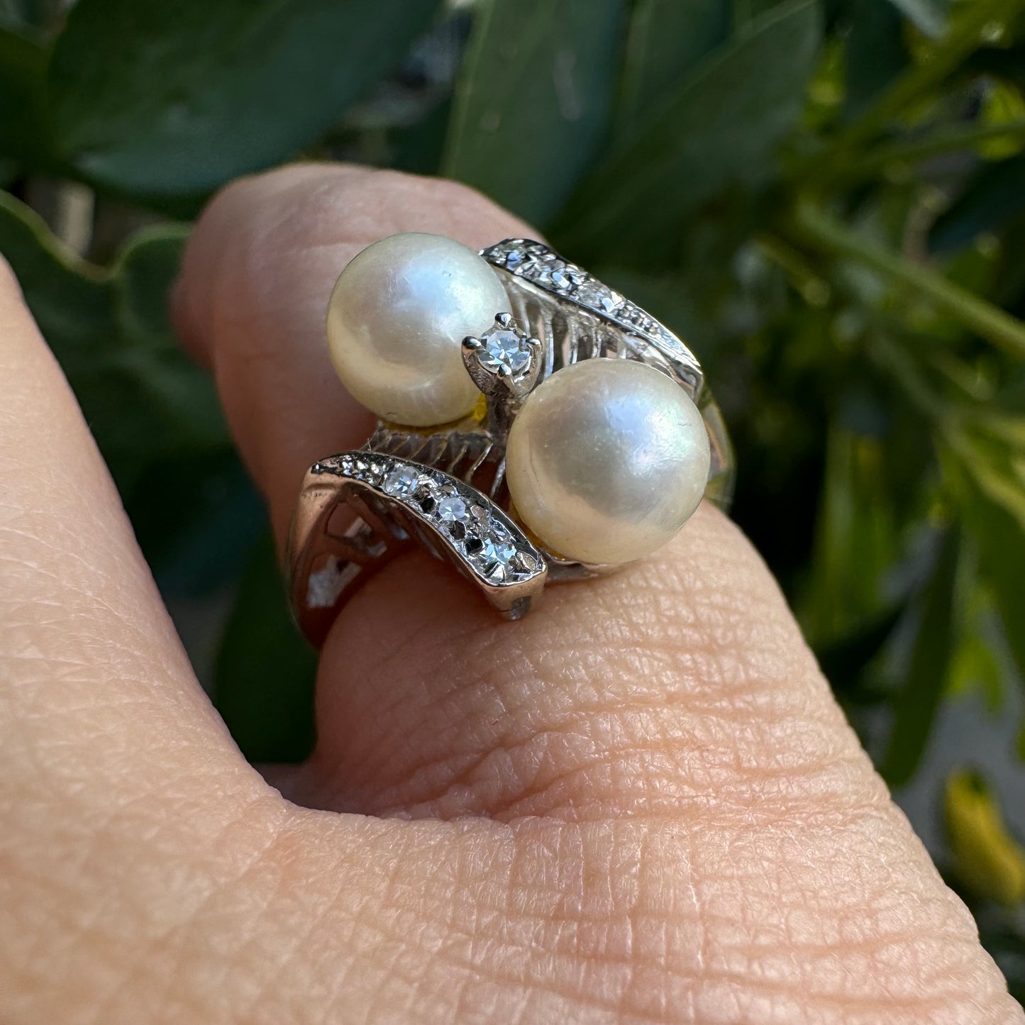 14K gold ring set with Pearls & Diamonds