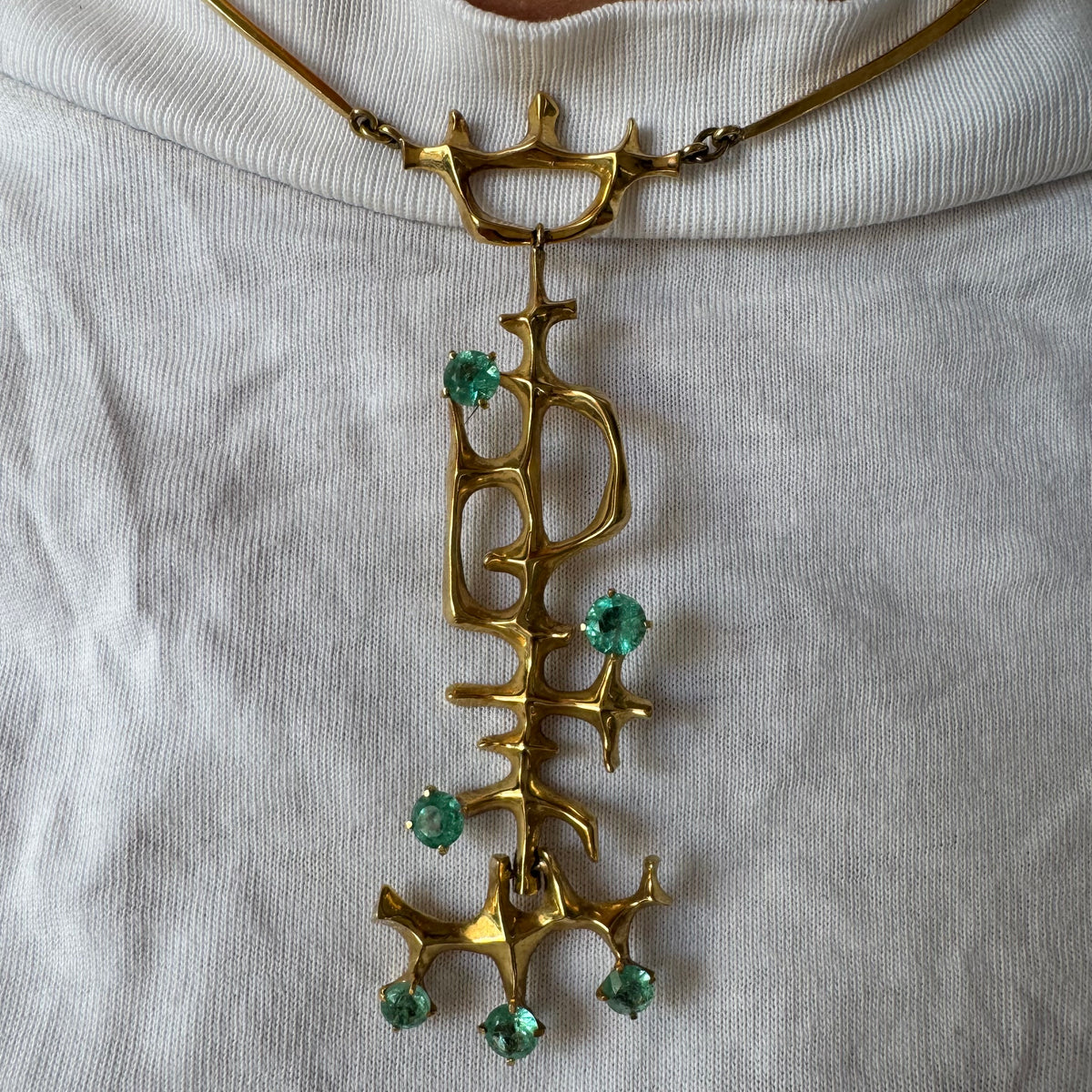 18K Gold Emerald Necklace with a Sculptural Design