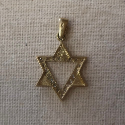 14K gold Star of David Pendant set with Diamonds