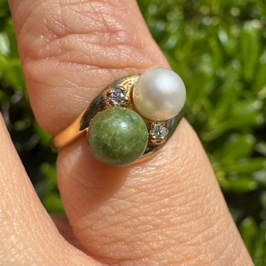 10K gold ring set with Pearl , Serpentine & Diamonds