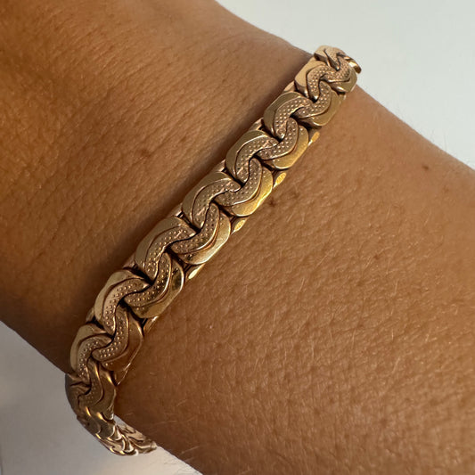 צמיד זהב אדום 14 קראט בעבודת חוליות מרהיבה.