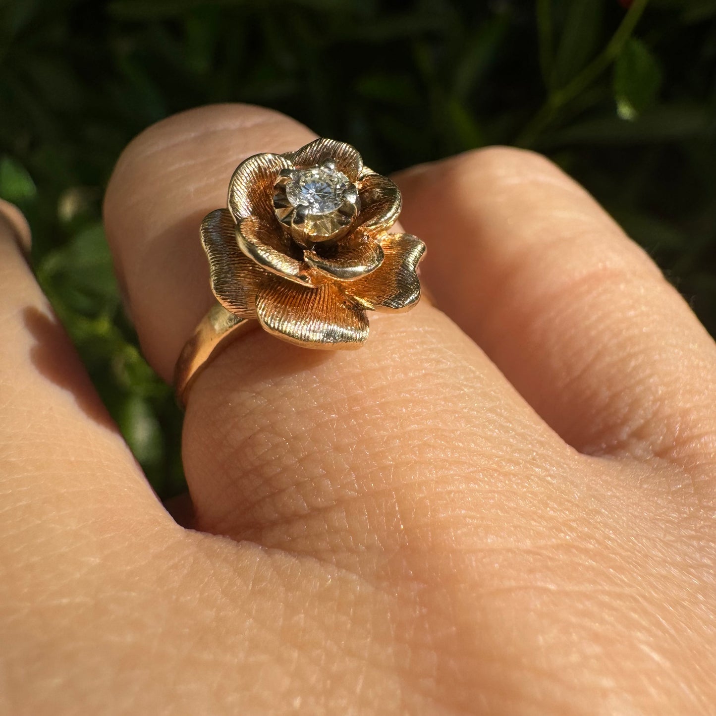 14K Gold Flower Ring Set with Diamond