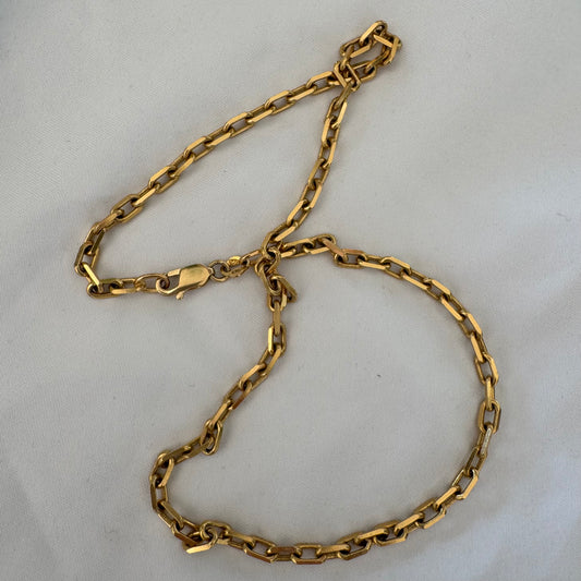 14K gold chain necklace featuring elegant elongated links with a polished finish.