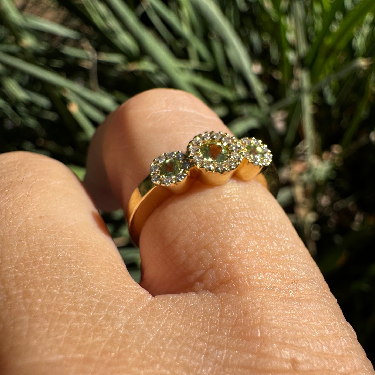 14K gold ring set with Peridot