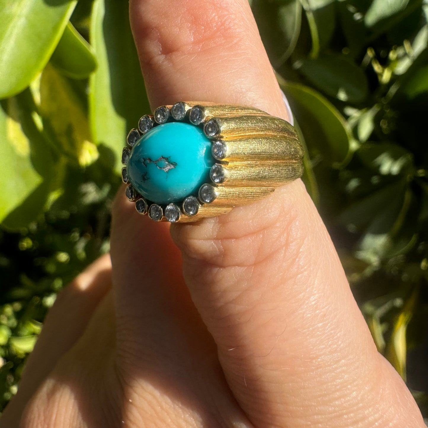 18K gold ring set with Turquoise & Diamonds