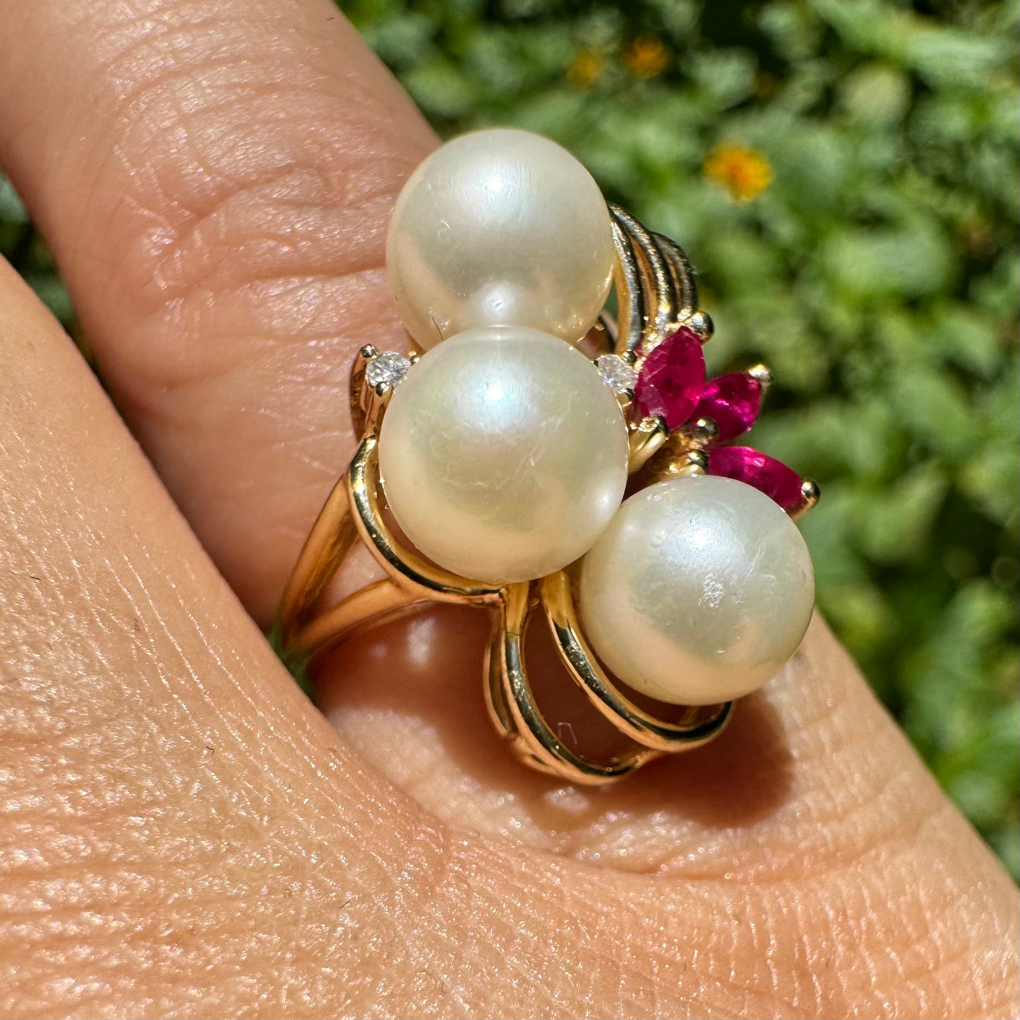 14K gold ring set wirh Pearls, Diamonds & Ruby