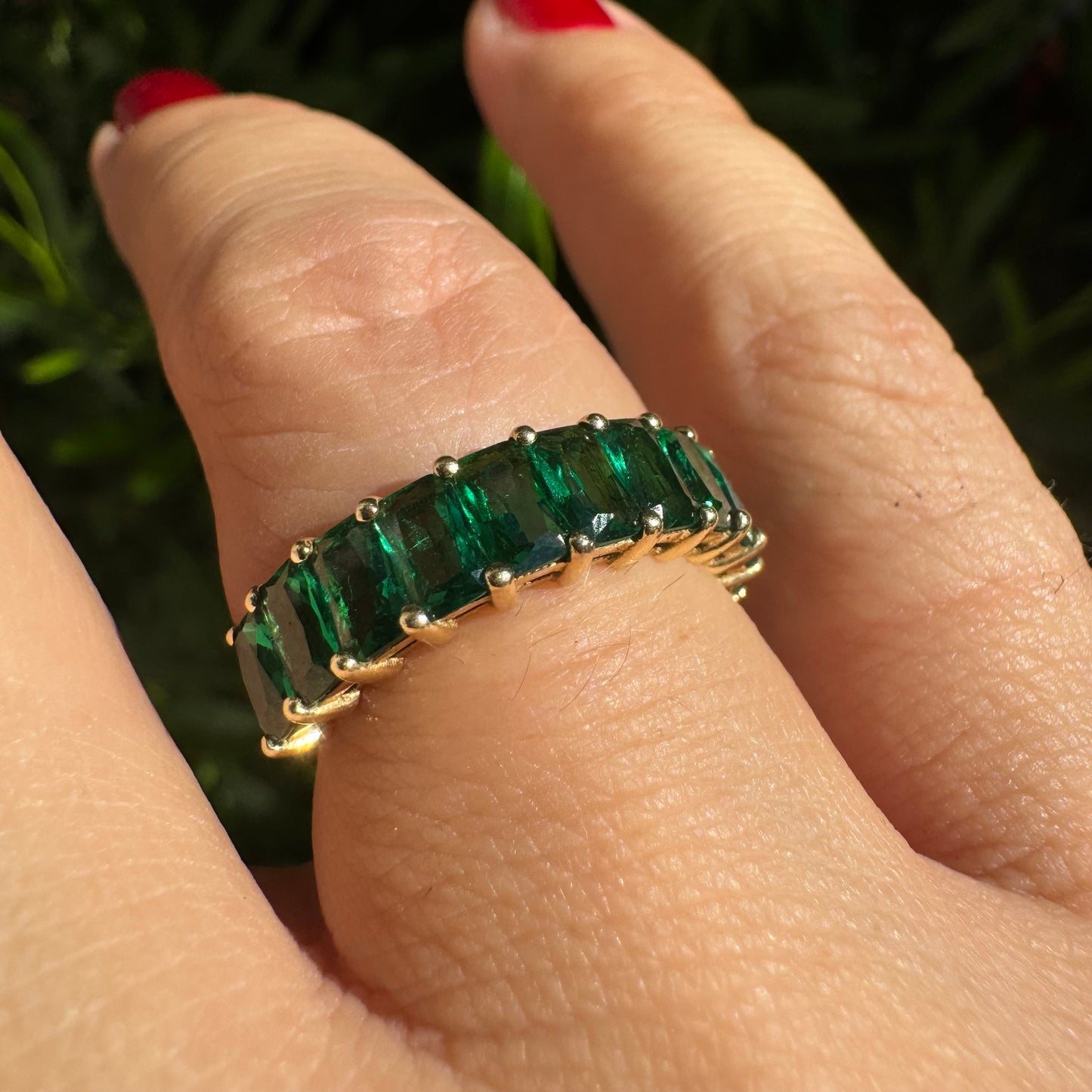 14K gold ring set with Emerald