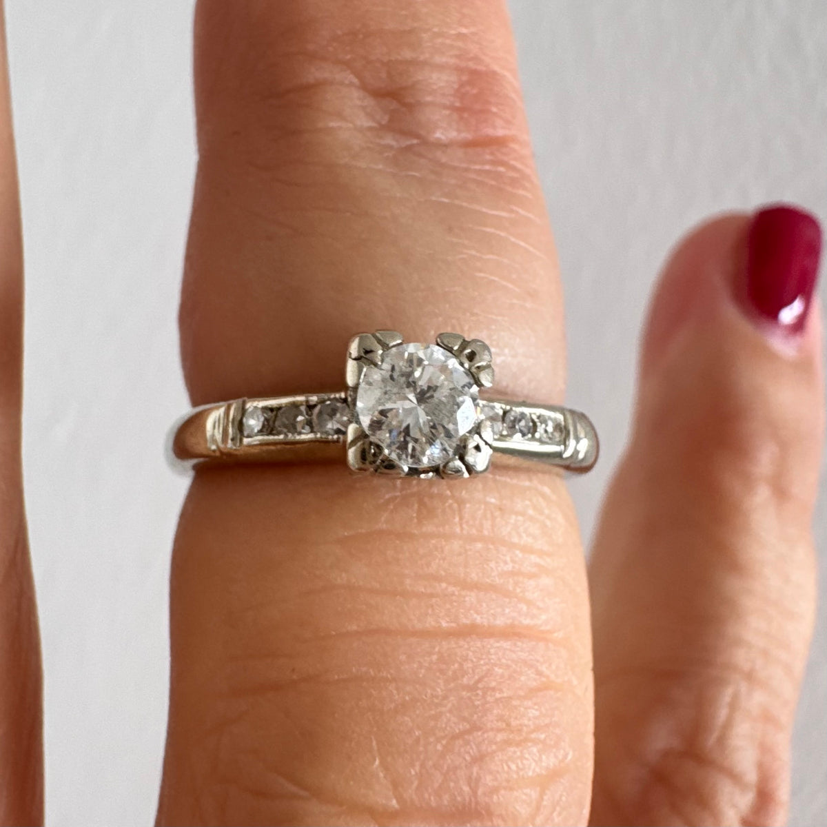 14K gold ring set with Diamonds