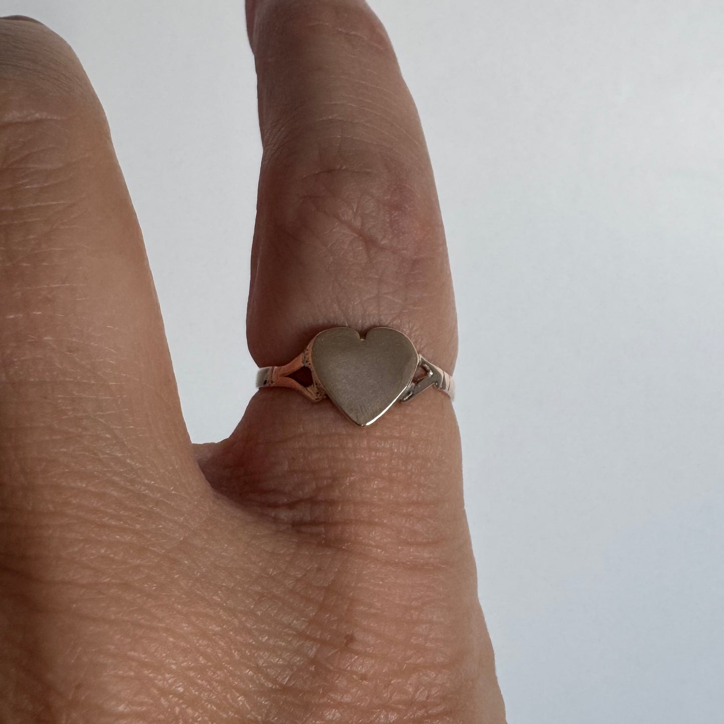 14K gold heart ring