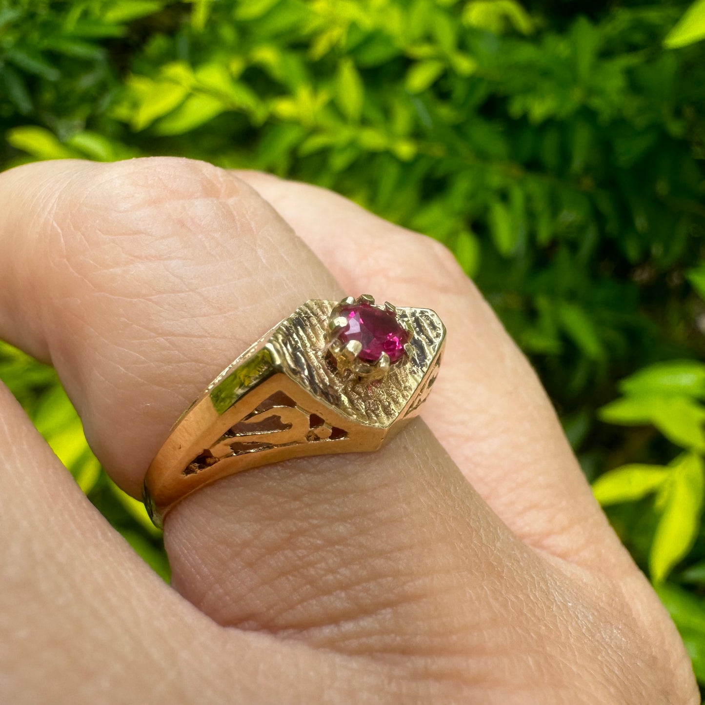 14K gold ring set with Ruby