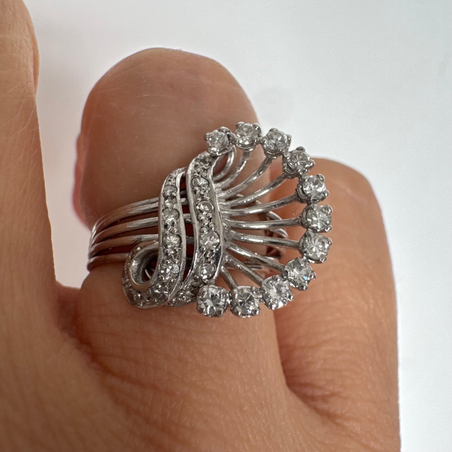 18K gold ring set with diamonds in a bold, elegant design