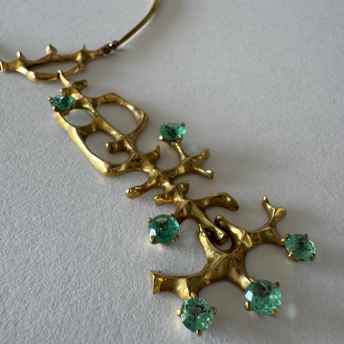 18K Gold Emerald Necklace with a Sculptural Design