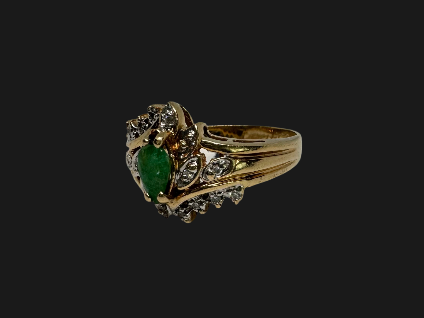 14K gold ring set with Emerald & Diamonds