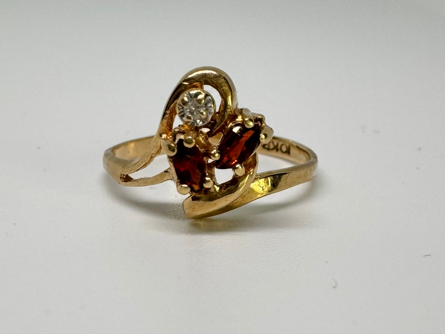 10K gold ring set with Garnet & Diamonds