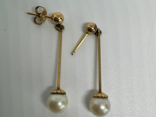 14K gold Drop Earrings set with Pearl