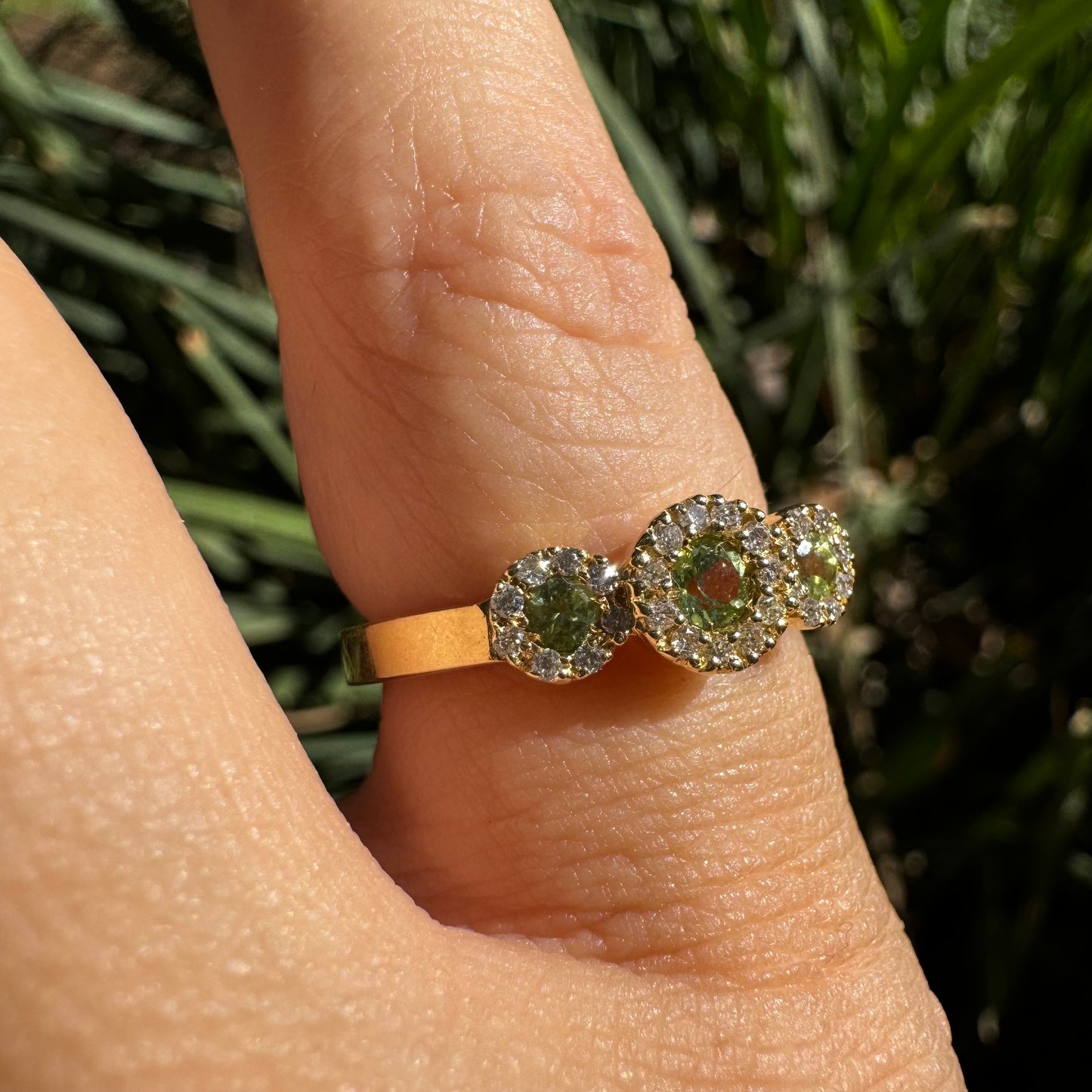 14K gold ring set with Peridot