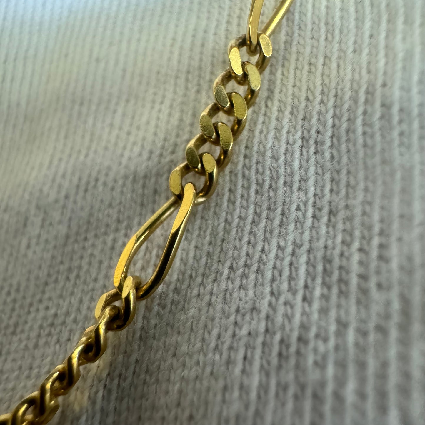 18K gold necklace