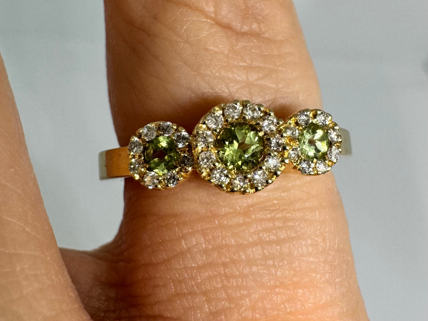 14K gold ring set with Peridot