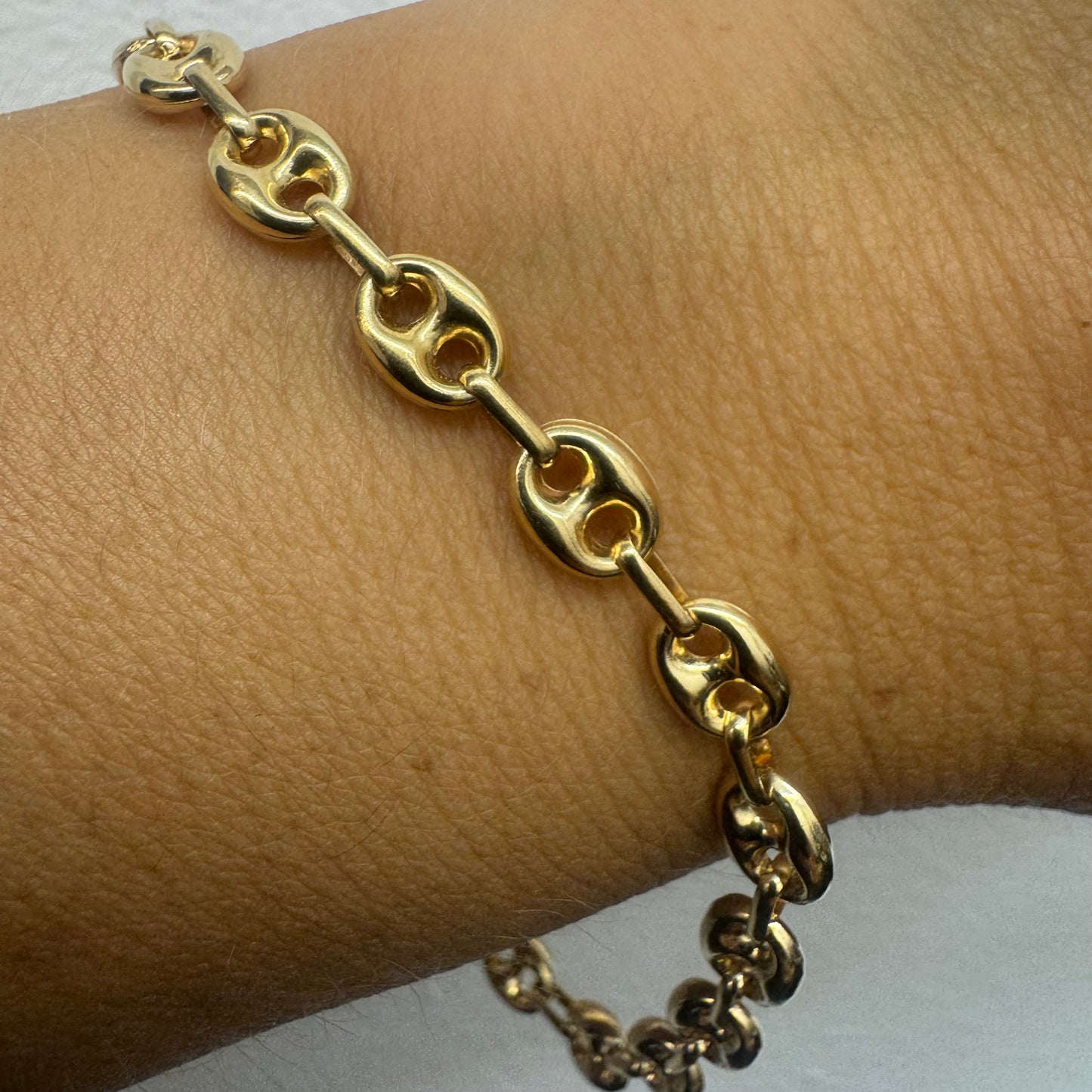 18K gold bracelet in a mariner link design