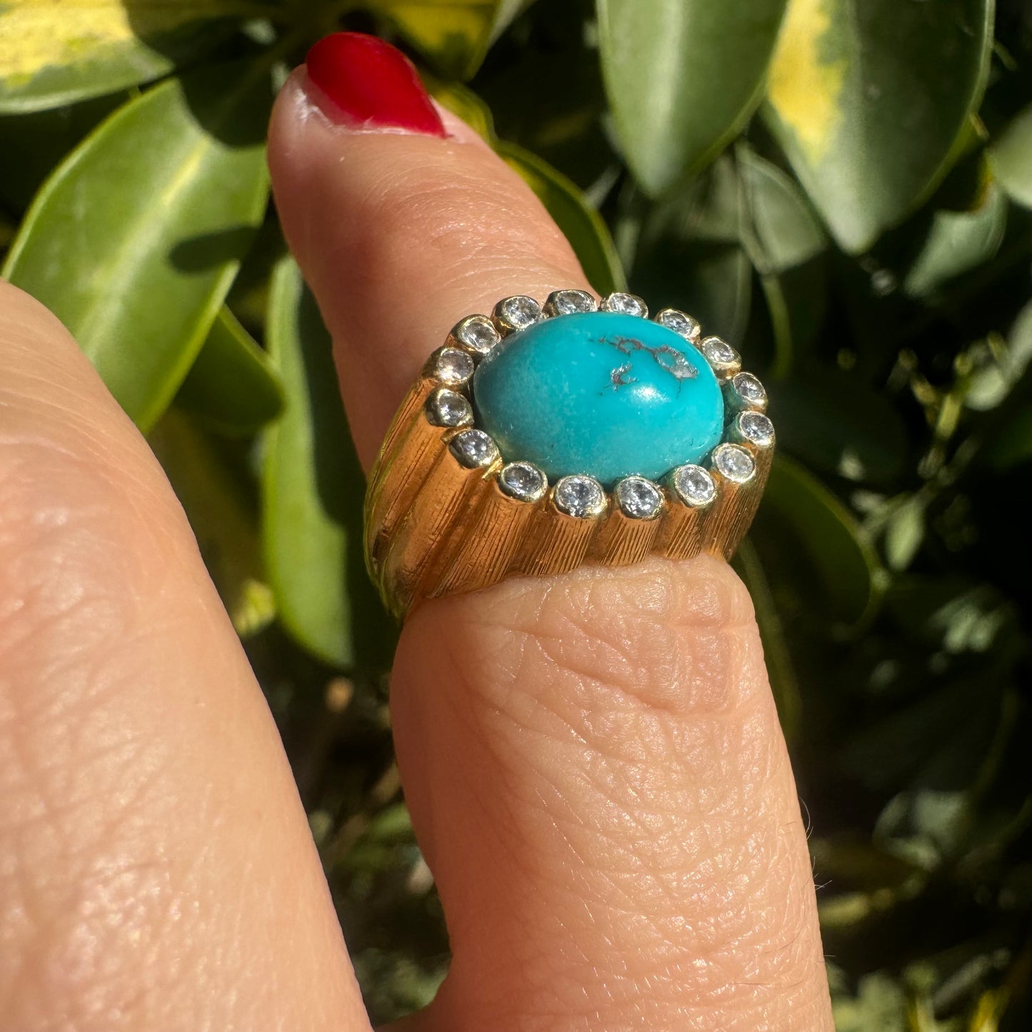 18K gold ring set with Turquoise & Diamonds