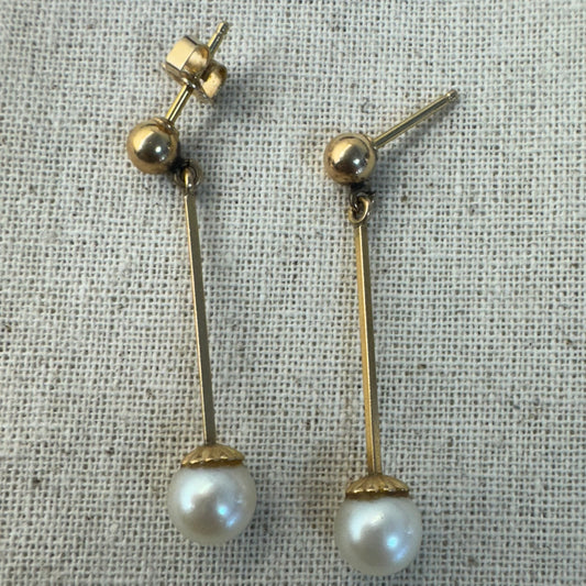 14K gold Drop Earrings set with Pearl