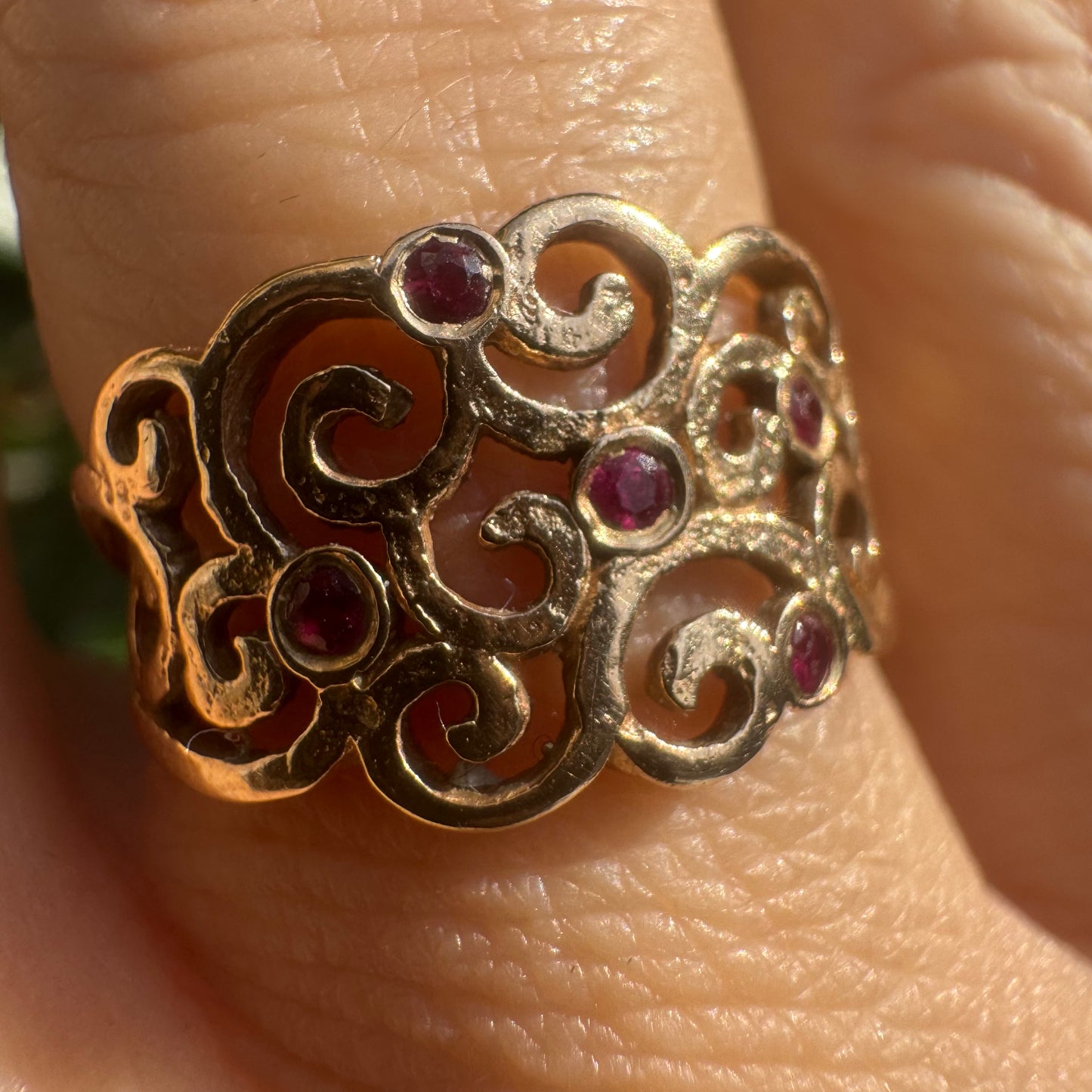 14K gold ring set with Ruby