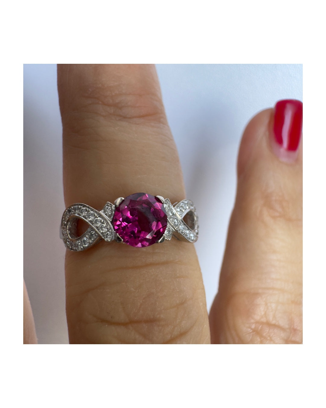 18K gold ring set with Pink Tourmaline & Diamonds