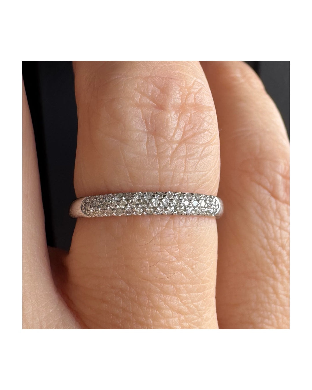 14K gold ring set with Diamonds