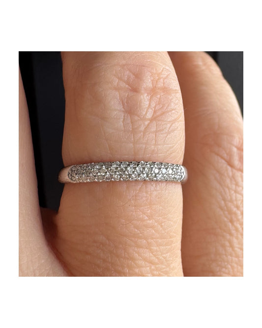 14K gold ring set with Diamonds