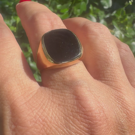 14K gold ring set with Onyx